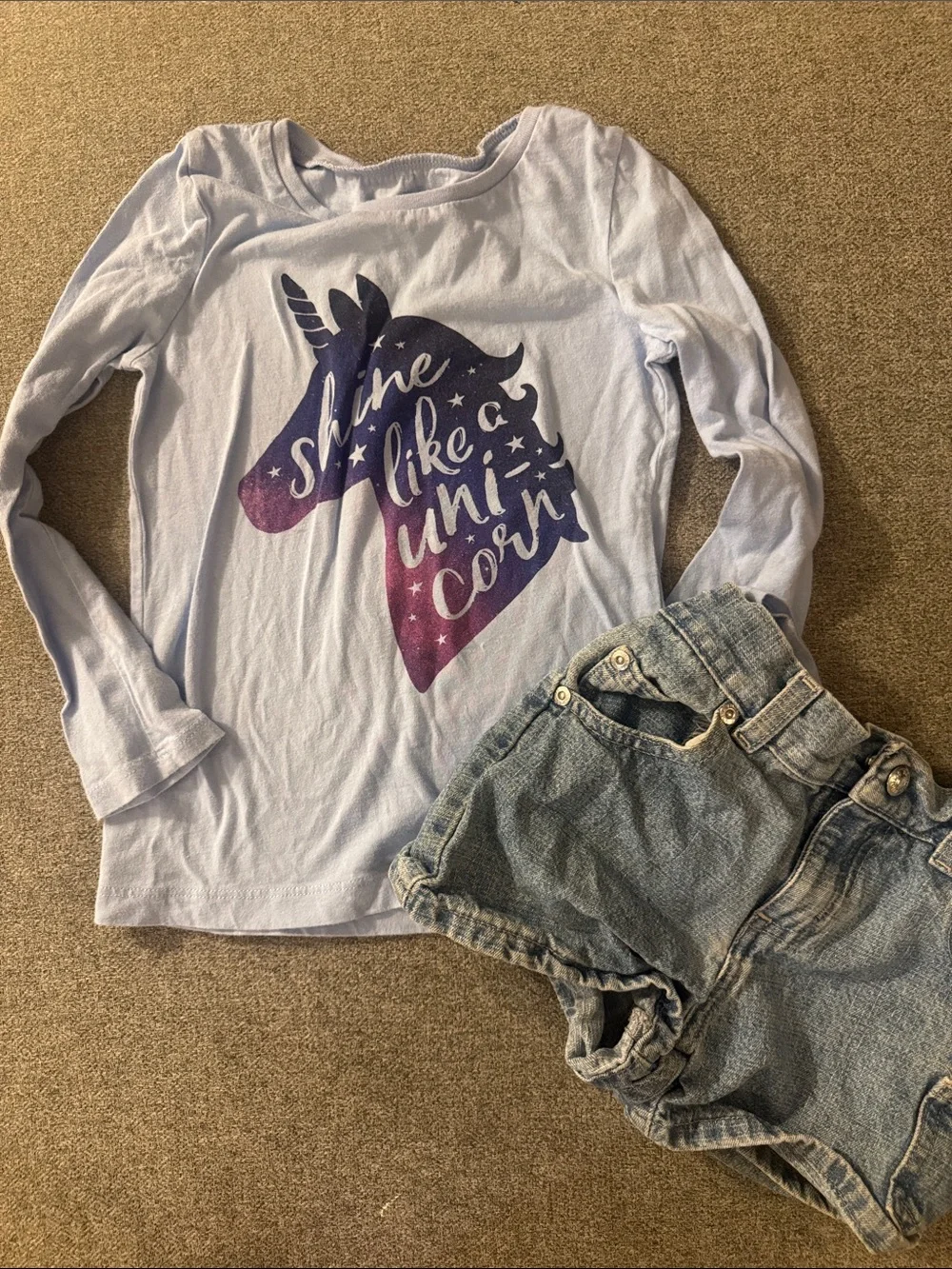 5/$15- Girl’s outfit size 5